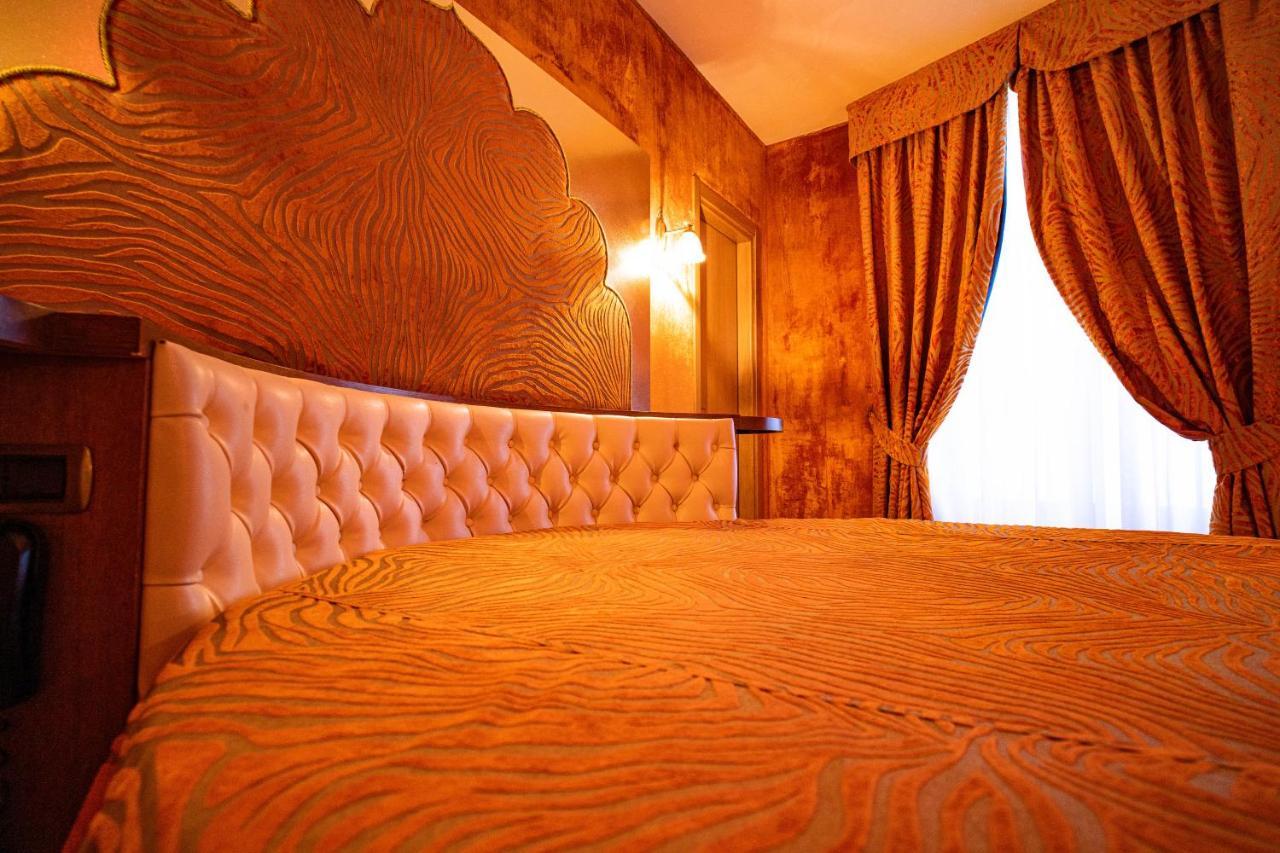 Marcantonio Hotel Giugliano In Campania Eksteriør bilde